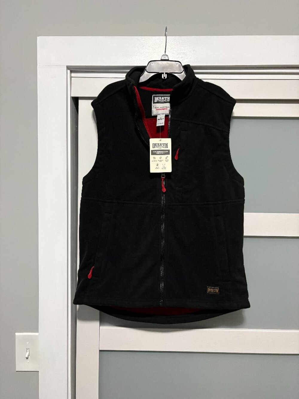 Duluth Trading Co. Men's Shoreman's Fleece Gridlock Vest Black Red NWT NEW sz M